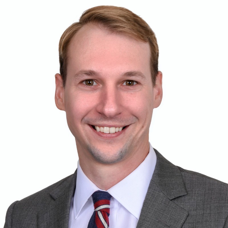 Chris Arvia headshot